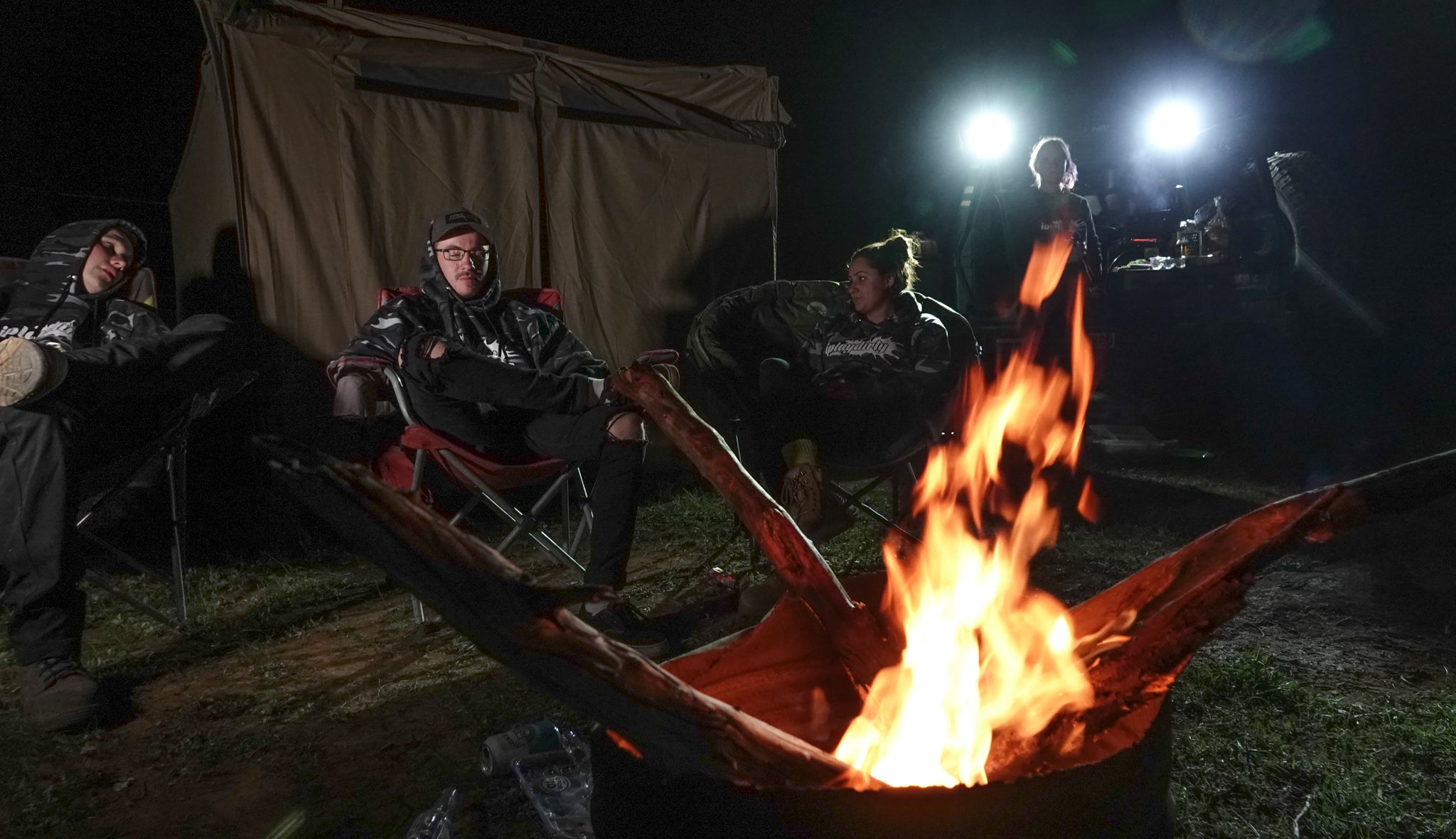 The Great Debate: Free Camping vs Paid Campsites in Australia